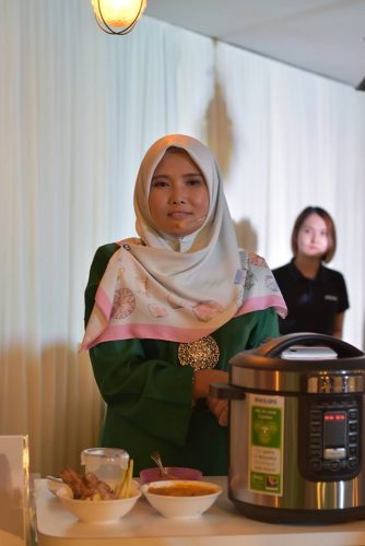 Philips All-In- One Pressure Cooker Menjanjikan Hidangan Raya Terpantas